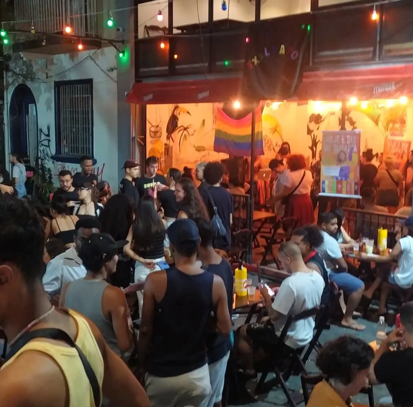 Foto bar movimentado